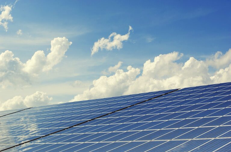 solar energy advantages disadvantages