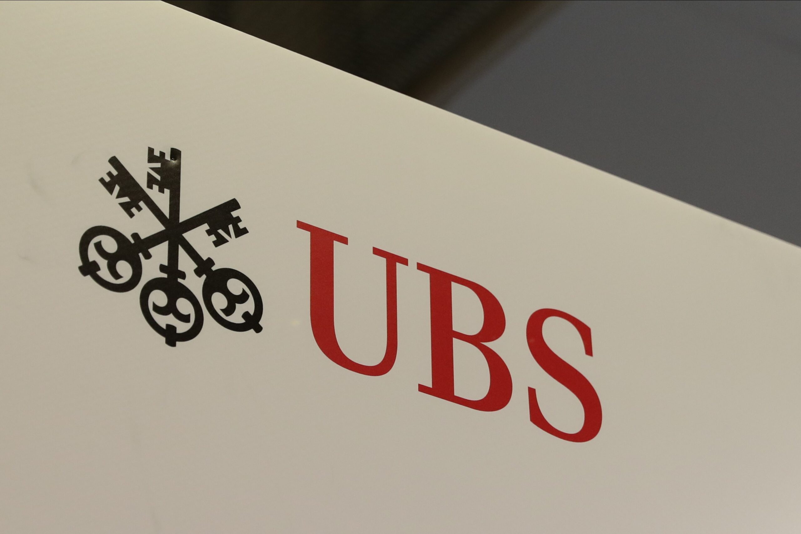 ubs credit suisse