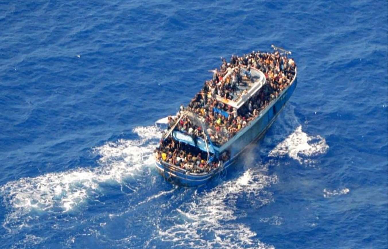 migrants shipwreck greece